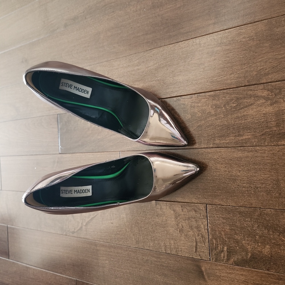 Steve madden metallic high heels